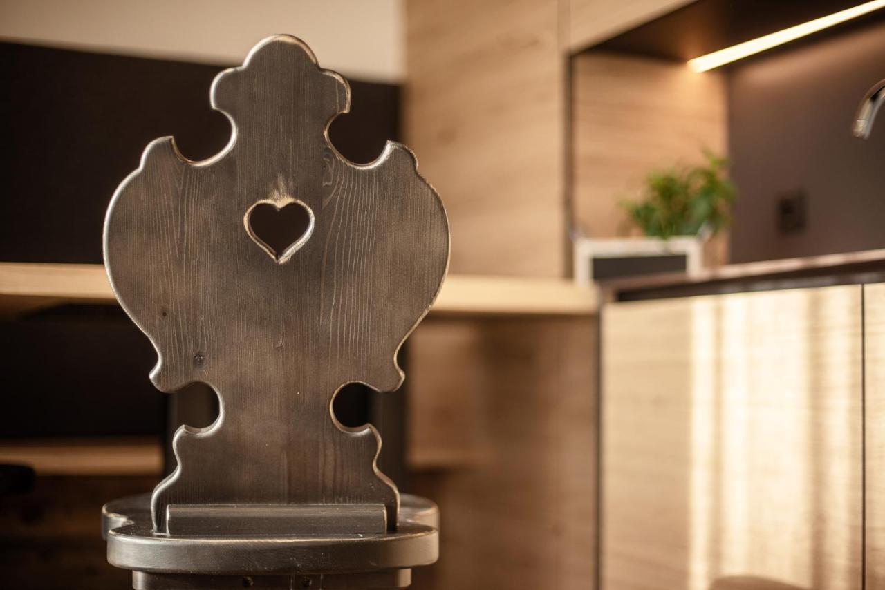 Appartement- Und Wellnesshotel Winkler Falzes Esterno foto