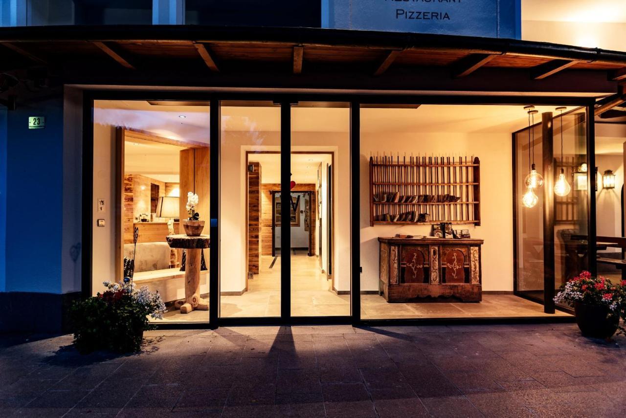 Appartement- Und Wellnesshotel Winkler Falzes Esterno foto