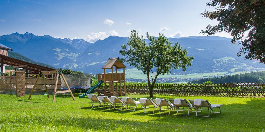 Appartement- Und Wellnesshotel Winkler Falzes Esterno foto