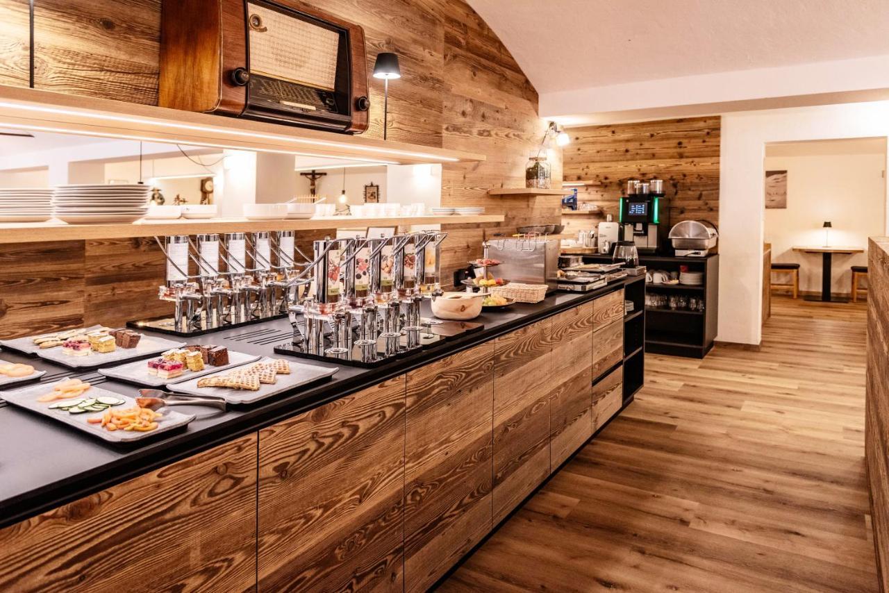 Appartement- Und Wellnesshotel Winkler Falzes Esterno foto