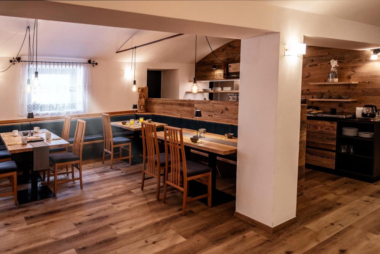 Appartement- Und Wellnesshotel Winkler Falzes Esterno foto