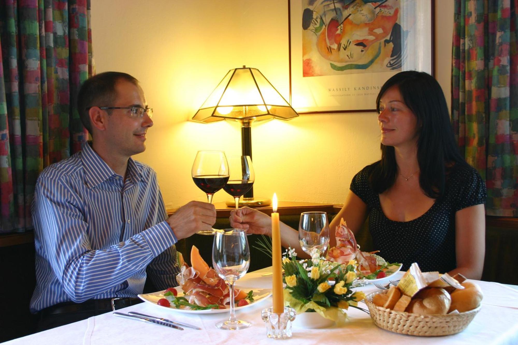 Appartement- Und Wellnesshotel Winkler Falzes Esterno foto