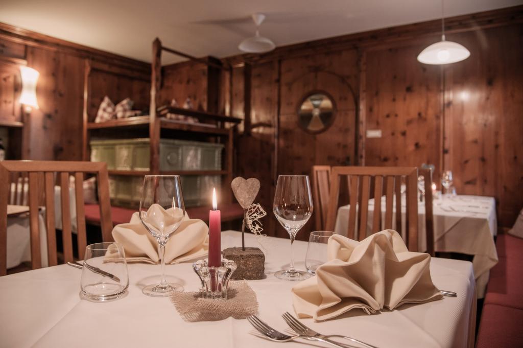 Appartement- Und Wellnesshotel Winkler Falzes Esterno foto